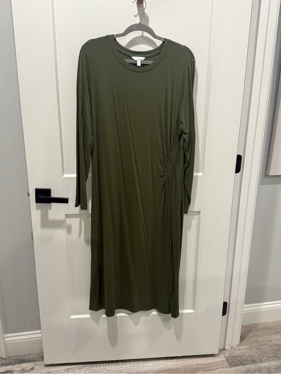 Time and Tru Dresses & Skirts - Olive Green Time & Tru Ruched Midi Dress